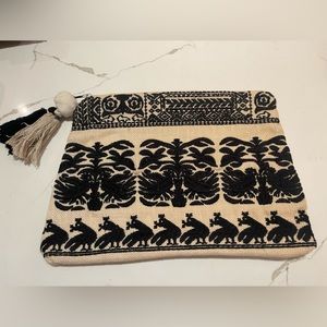 STAR MELA ZIP CLUTCH